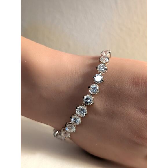Gorgeous Graduated Large CZ 925 Sterling Silver Tennis Bracelet - Picture 3 of 16